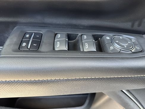 Used 2023 Chevrolet Suburban Premier AWD/4WD image 14