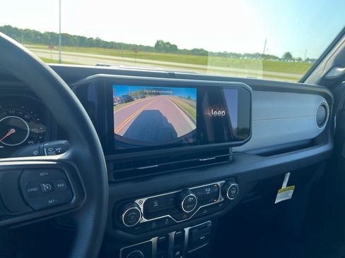 New 2026 Jeep Wrangler Sport AWD/4WD image 19
