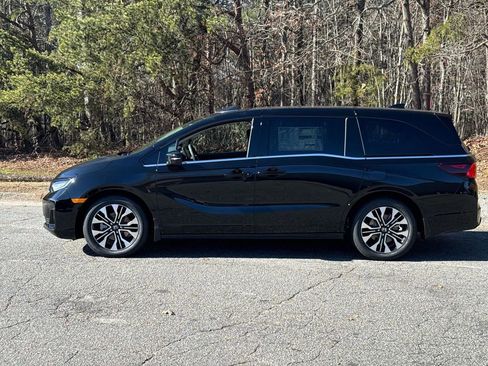 New 2026 Honda Odyssey Elite image 2