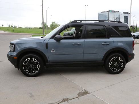 Used 2025 Ford Bronco Sport Outer Banks w/ Outer Banks Tech Package+ AWD/4WD image 3