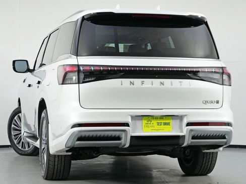 Used 2025 INFINITI QX80 Luxe w/ Cargo Package AWD/4WD image 6