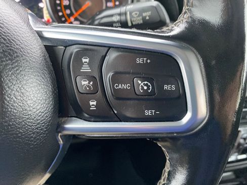 Used 2020 Jeep Gladiator Overland image 39