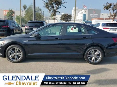 Used 2020 Volkswagen Jetta R-Line image 4