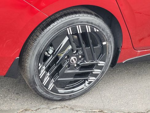 New 2026 Nissan Sentra SR w/ Floor Mat Package FWD image 3
