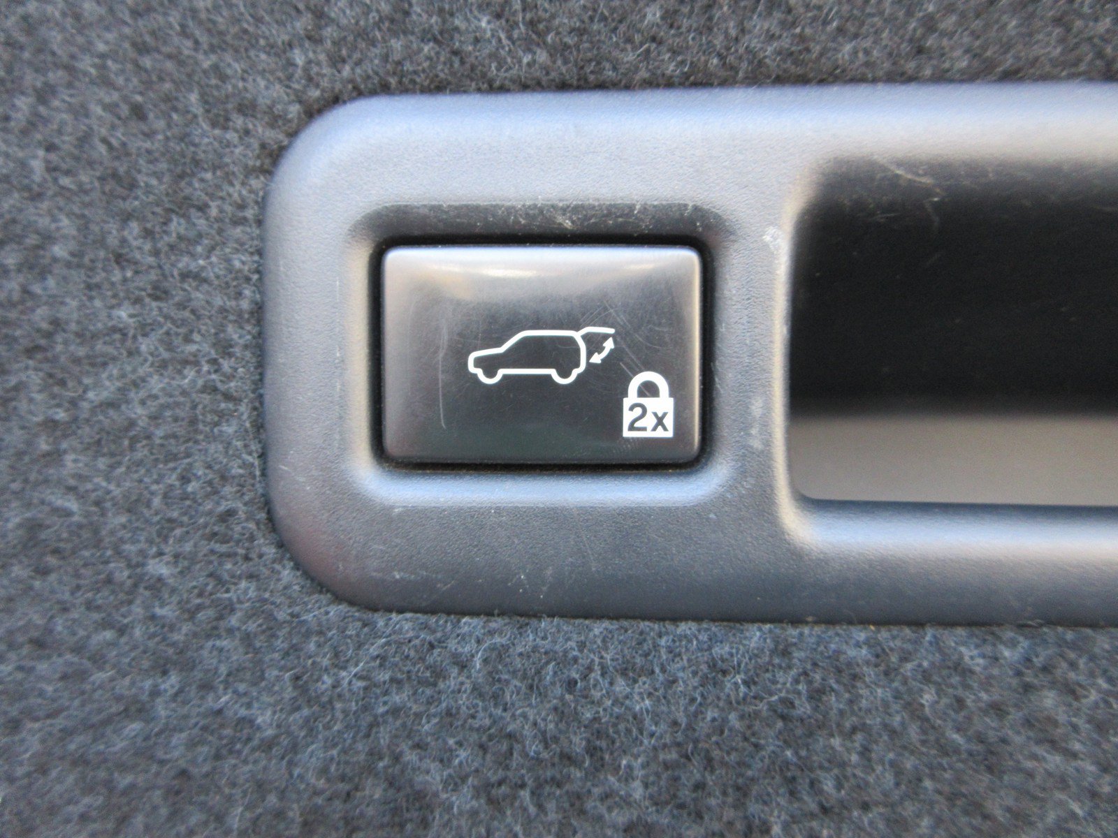 Used 2019 Lexus RX 450hL Premium w/ Premium Package AWD/4WD image 57