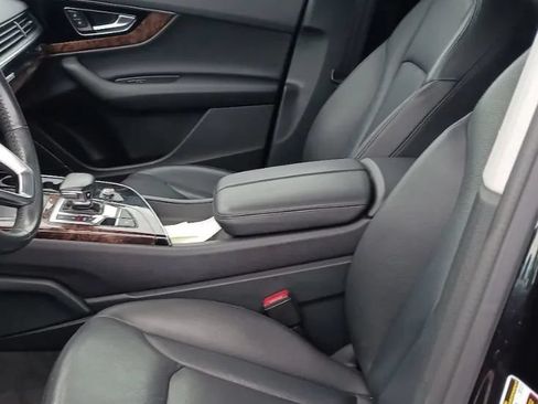 Used 2018 Audi Q7 3.0T Premium Plus w/ Premium Plus Package AWD/4WD image 7