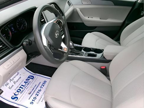 Used 2019 Hyundai Sonata SE FWD image 13
