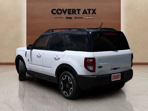 Used 2023 Ford Bronco Sport Outer Banks w/ Tech Package AWD/4WD image 3
