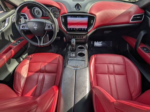 Used 2022 Maserati Ghibli Modena image 12