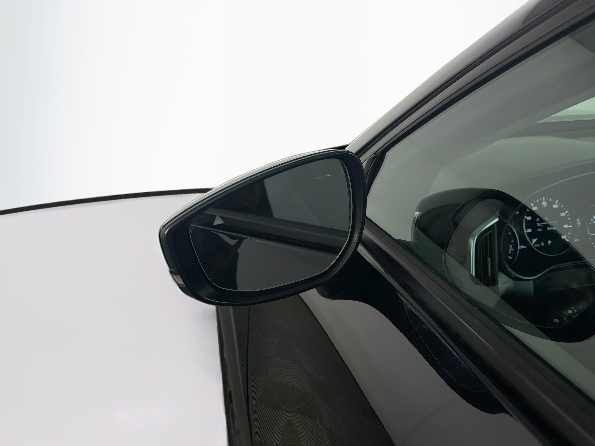Used 2025 MAZDA CX-50 AWD 2.5 Hybrid w/ Premium Pkg image 16