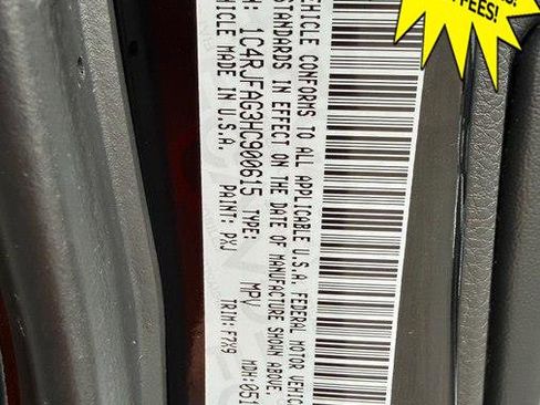 Used 2017 Jeep Grand Cherokee Laredo w/ Quick Order Package 23E image 28