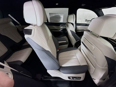 New 2026 BMW ALPINA XB7 image 28