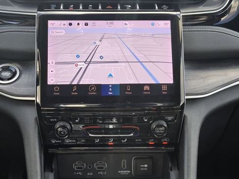 Used 2024 Jeep Grand Cherokee Limited 4xe image 17