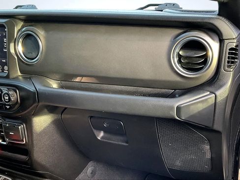 Used 2023 Jeep Wrangler Sahara image 24