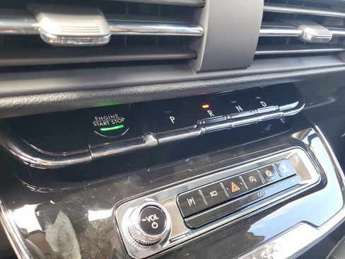 New 2025 Lincoln Corsair FWD w/ Equipment Group 101A image 29