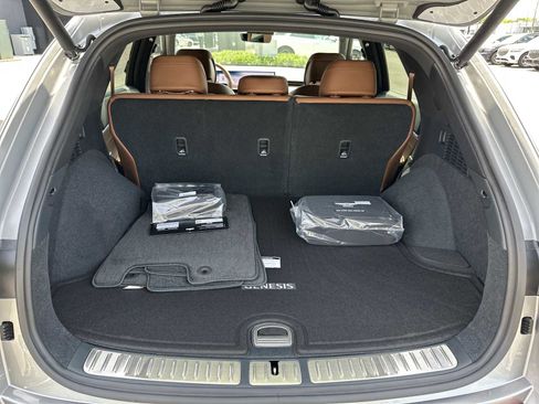 New 2026 Genesis GV70 2.5T Advanced w/ G1 Accessory Package image 23