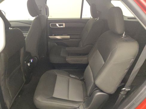 Used 2022 Ford Explorer XLT RWD image 18