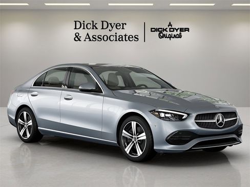 Used 2025 Mercedes-Benz C 300 Sedan image 37