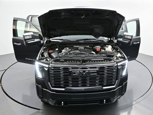 Used 2024 GMC Sierra 2500 Denali Ultimate AWD/4WD image 46