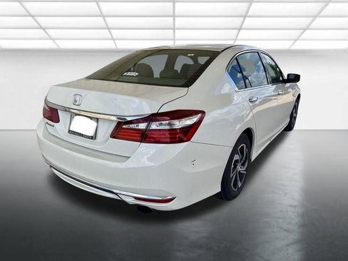 Used 2017 Honda Accord LX image 2