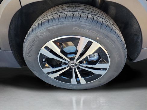 Used 2026 Mercedes-Benz GLB 250 image 33