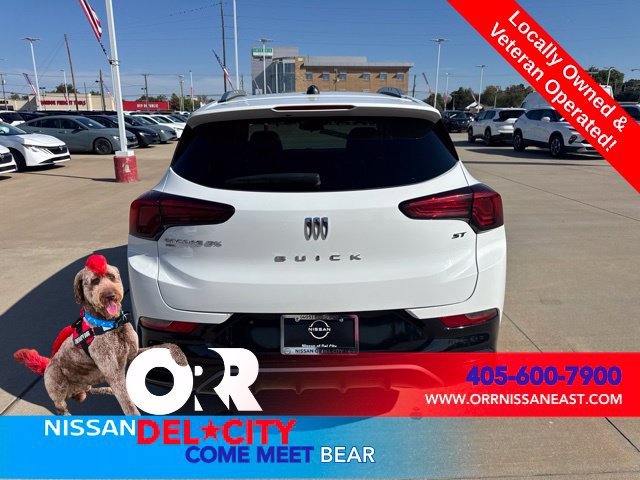 Used 2024 Buick Encore GX Sport Touring AWD/4WD image 4