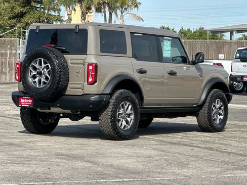 Certified 2025 Ford Bronco Badlands AWD/4WD image 3