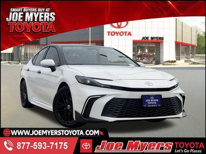 Used 2025 Toyota Camry SE w/ Multimedia Upgrade Package