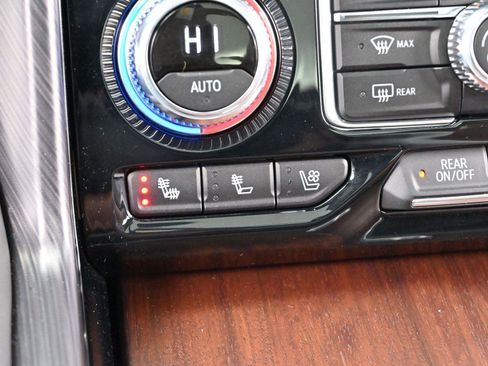 Used 2024 GMC Yukon Denali Ultimate image 25