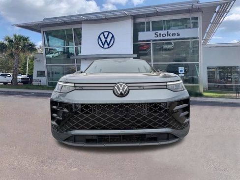 New 2026 Volkswagen Tiguan SE R-Line FWD image 9