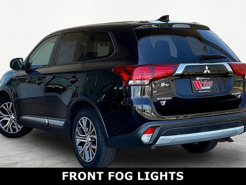 Used 2017 Mitsubishi Outlander SE AWD/4WD image 4