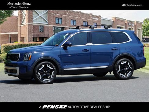 Used 2025 Kia Telluride EX w/ EX Captain's Chair Package FWD image 1