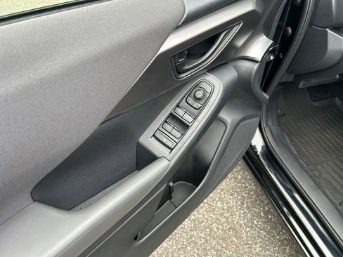 Certified 2025 Subaru Impreza 2.0i image 18