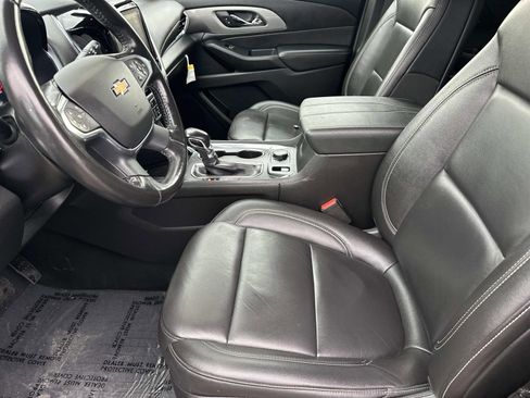 Used 2022 Chevrolet Traverse LT w/ LPO, Floor Liner Package image 23