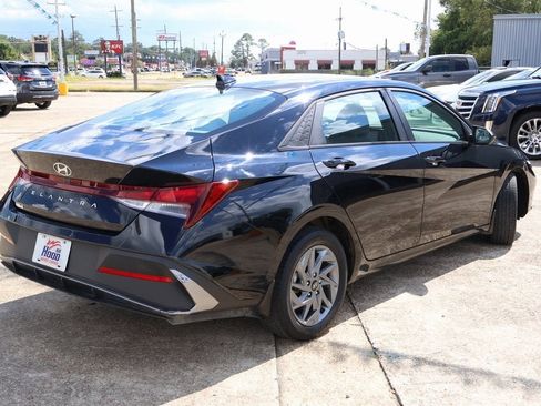 Used 2024 Hyundai Elantra SEL image 19