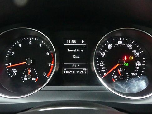 Used 2015 Volkswagen Jetta SE FWD image 33