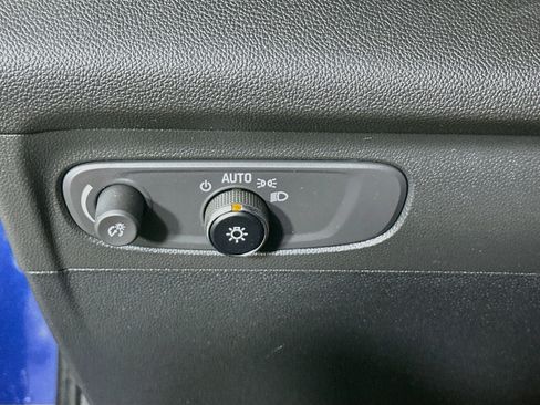 Used 2023 Buick Envision Preferred FWD image 16
