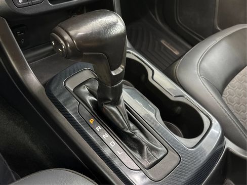 Used 2017 Chevrolet Colorado Z71 AWD/4WD image 33
