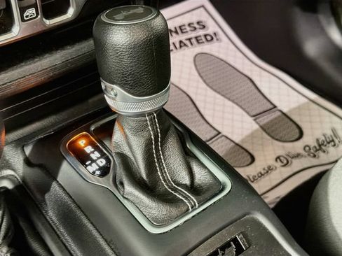 Used 2021 Jeep Wrangler Unlimited Sahara AWD/4WD image 17