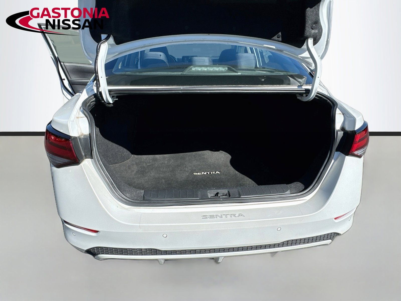 Used 2024 Nissan Sentra SV w/ All-Weather Package FWD image 33