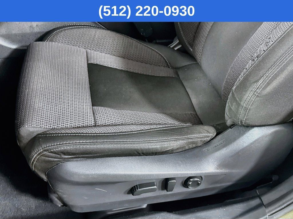Used 2025 Subaru Outback Premium AWD/4WD image 24