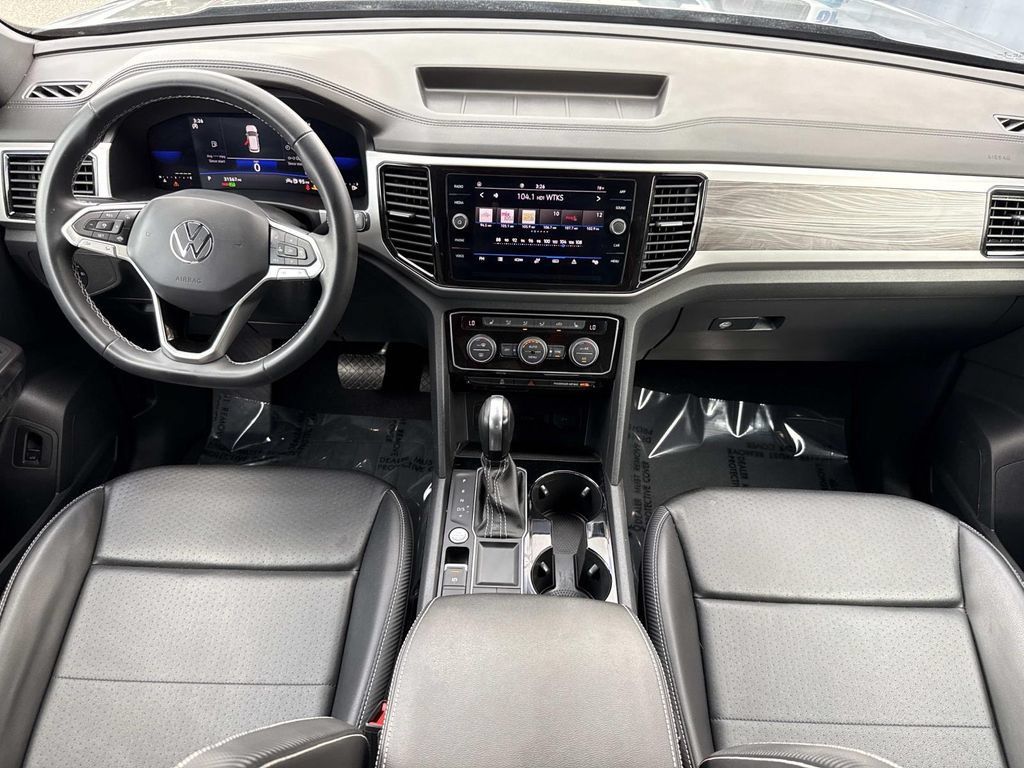 Used 2022 Volkswagen Atlas Cross Sport SE FWD image 18