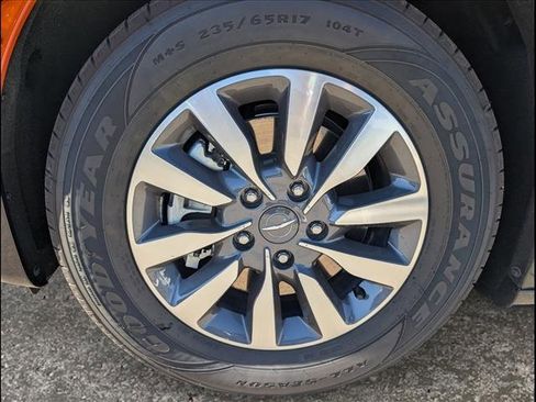 Used 2024 Chrysler Pacifica Select image 20