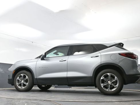 Used 2023 Chevrolet Blazer LT FWD image 29