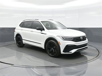 Certified 2023 Volkswagen Tiguan SE R-Line