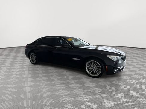 Used 2013 BMW 750Li xDrive AWD/4WD image 13