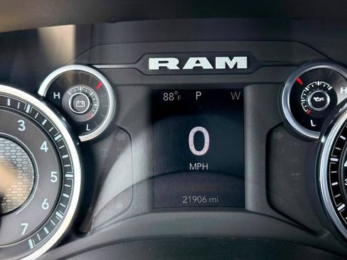 Used 2024 RAM 1500 Big Horn AWD/4WD image 23