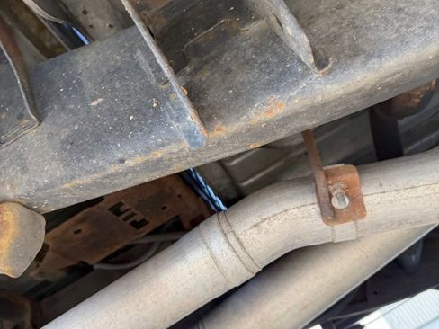 Used 2004 Chevrolet Silverado 2500 LT w/ Heavy-Duty Power Package image 9