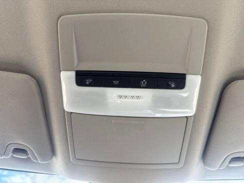 Used 2025 Nissan Altima 2.5 SV FWD image 28