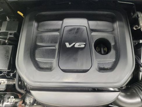 Used 2019 Jeep Grand Cherokee Limited image 30